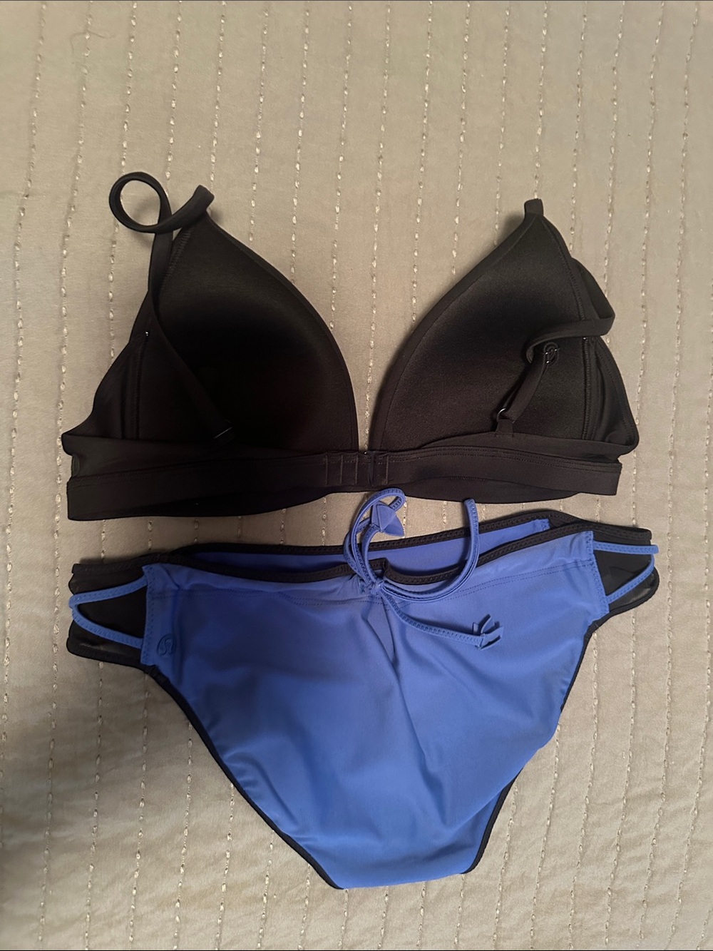 Lululemon Size 4 DeepSea Mix & Match Bikini Set - Picture 2 of 10